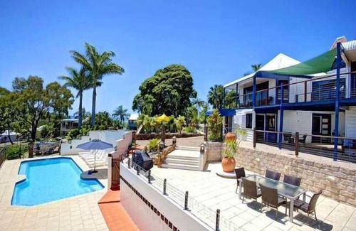 Seventeen Seventy Cabin | Experience 1770 Sovereign Lodge - Grajagan with Pool Access