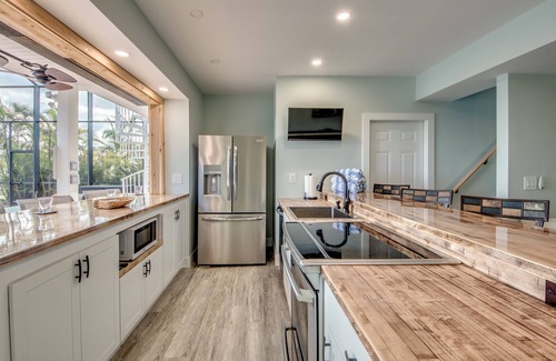 Fort Myers Beach House | Private Oasis with Pool & Ocean View – Rated 9.2/10!