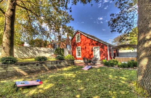 St. Charles House | Historic 1790's Barn with Hot Tub in St. Charles