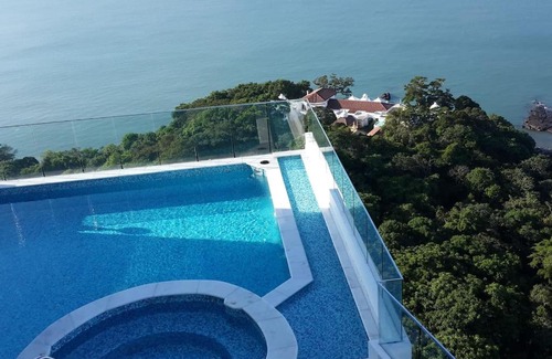 Playa Bonita Village Apartment | Experience Jungle Views at 17J Beachfront Resort