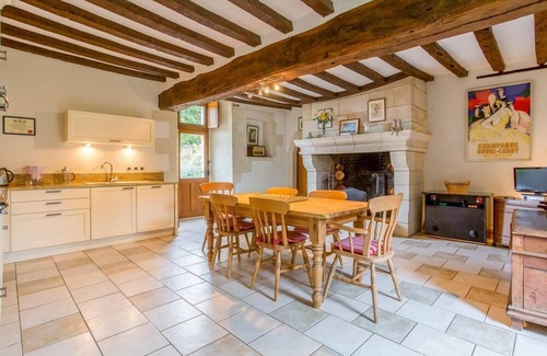 Concourson-sur-Layon Villa | Experience Timeless Elegance at 17th Century Manor House