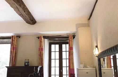 Cite Apartment | Historic Property Near Pink Granite Coast with Ocean View