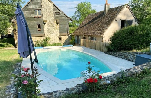 Jars House | Historic Mill Retreat with Heated Pool Near Sancerre