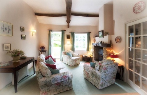 West Compton Cottage | Historic 17th Century Cottage: Pet Friendly & Pool Access