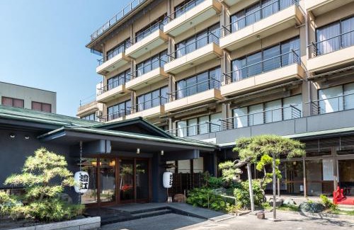 Utsumi Hotel | Relaxing Oceanfront Retreat at 澄江知多 for Adults 18+
