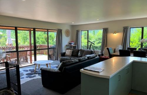 Hanmer Springs House | 18 Acheron Heights