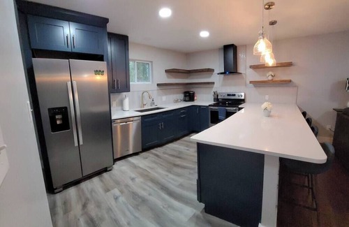 Simpsonville House | Discover 18 Hidden Gem: Private Home with Pet-Friendly Perks