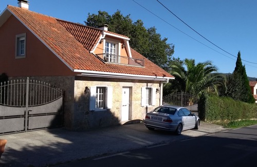 Urdilde House | Family-Friendly Hotel 18 km from Santiago with Ocean Views
