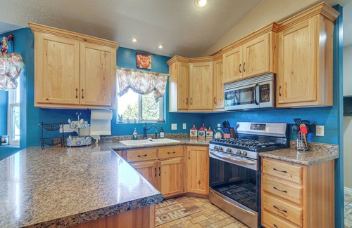 Panguitch House | Ideal Retreat: Explore Bryce Canyon from Your Home Base
