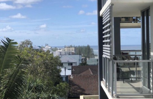 Kings Beach House | Top-Rated Outlook Caloundra in the Heart of Town