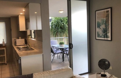 Kings Beach House | Top-Rated Outlook Caloundra in the Heart of Town