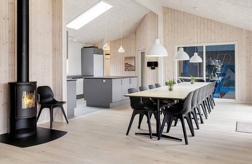 Aalbaek House | Spacious 18-Person Holiday Home in Scenic Ålbæk