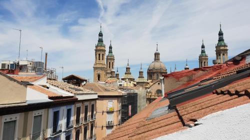 Zaragoza Old Town Apartment | Elegant 18 Torres Alfonso Attic with Pet-Friendly Amenities