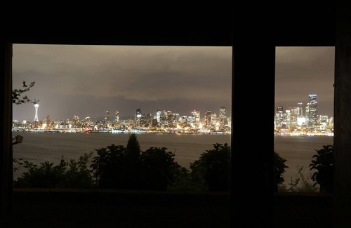North Admiral Apartment | Panoramic 24-Hour Bluff View with Family-Friendly Amenities