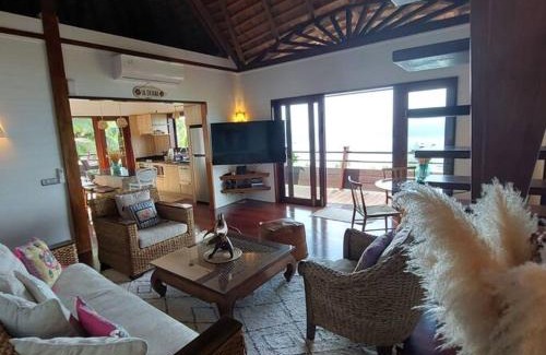 Moorea-Maiao Villa | Oceanfront Villa with Breathtaking 180-Degree Views