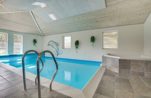 Blavand House | Spacious 5-Bedroom House with Pool for Up to 10 Guests