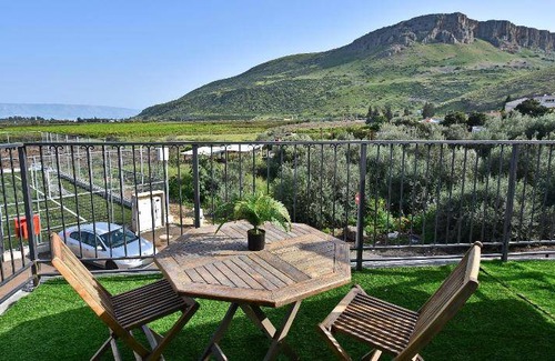 Migdal Villa | Spacious 7-Bedroom Villa Ideal for Large Groups