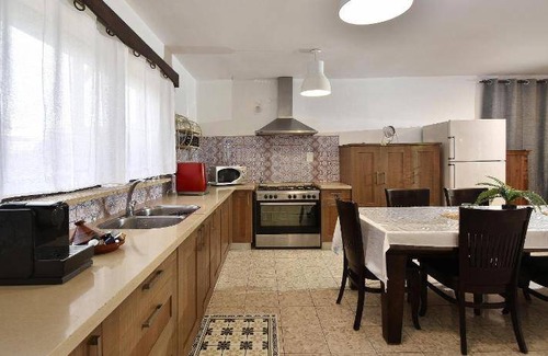 Migdal Villa | Spacious 7-Bedroom Villa Ideal for Large Groups