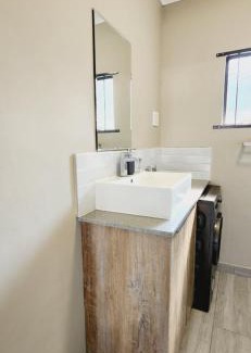 Vryheid Apartment | Family-Friendly 4-Star Getaway at 180 on Emmet