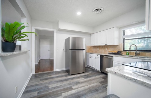 Cedar Hills House | Spacious 4BR Home with Kitchen & Pet-Friendly Amenities