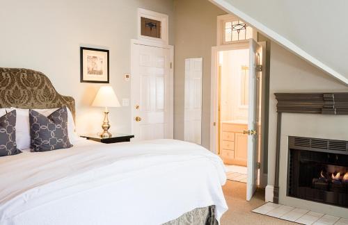 Napa Bed & Breakfast | Experience 1801 First Luxury Inn: Guest Rated 10/10 Stay