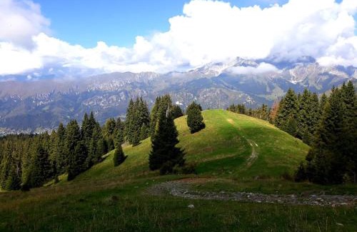 Castione della Presolana Apartment | Cozy Casa Arcobaleno: Skiing & Family-Friendly Retreat