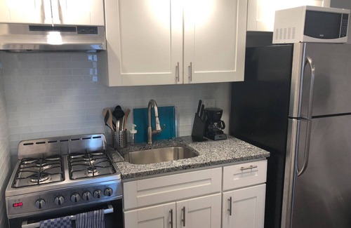 Industry Apartment | Exceptional 2-Bed Apartment Near NYC - Parking & Spa Access