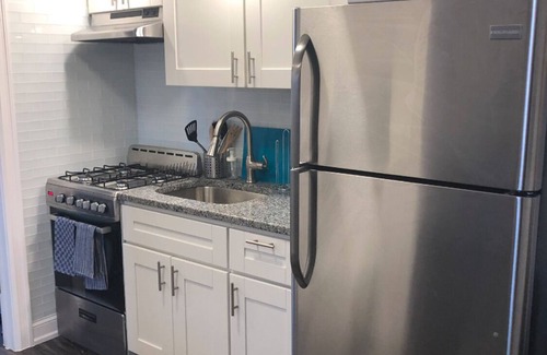 Industry Apartment | Exceptional 2-Bed Apartment Near NYC - Parking & Spa Access