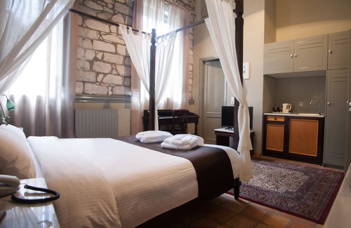 Ano Doliana Hotel | Relax at 1821 en Dolianis: Spa & Family-Friendly Retreat