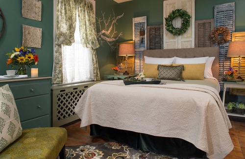 Palmyra Bed & Breakfast | Delightful 1825 Inn Bed and Breakfast with Spa & Breakfast