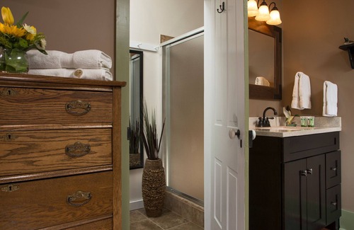 Palmyra Bed & Breakfast | Delightful 1825 Inn Bed and Breakfast with Spa & Breakfast