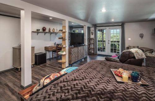 Ruidoso House | Spacious 3-Bedroom House for 8 Guests, Pet Friendly