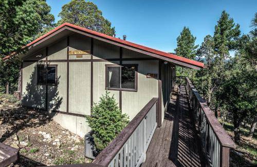 Ruidoso House | Spacious 3-Bedroom House for 8 Guests, Pet Friendly
