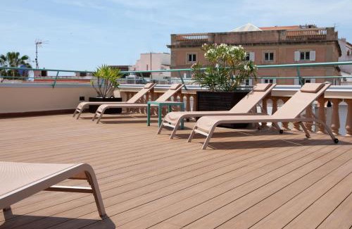 Sitges Town Center Apartment | Elegant 1840 Apartments Sitges with Private Beach Access