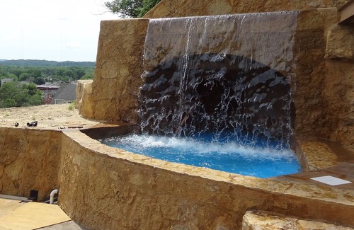 East Dubuque House | Idyllic Cabin Retreat with Ocean Views & Spa Amenities