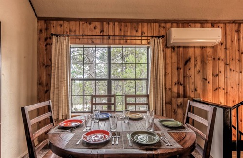 Ruidoso Cabin | Spacious 3-Bedroom Cabin for Up to 10 Guests with Pool