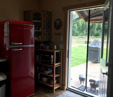 Clearwater House | Cozy Getaway at Noble Cottage with Inviting Hot Tub