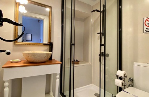 Urla Hotel | Experience 1870's Taş Konak Otel: Perfect for Families