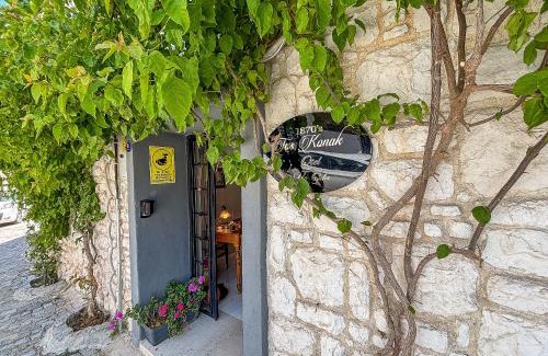 Urla Hotel | Experience 1870's Taş Konak Otel: Rated 9/10 by Guests