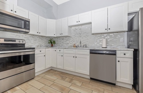 Hagerstown House | Charming 1879 Home on Frederick Street: Top-Notch Amenities