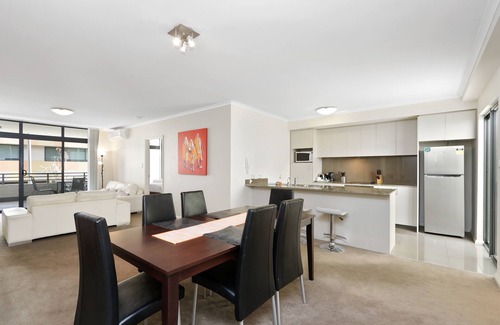 Perth Apartment | Modern Comfort at 188 Apartments with Spa & Kitchen Access