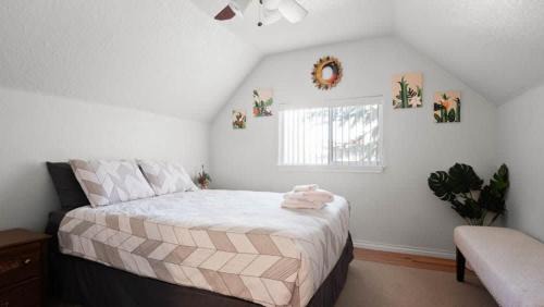 Leadville House | Victorian Gem Steps from Downtown - Rated 9.3/10 by Guests