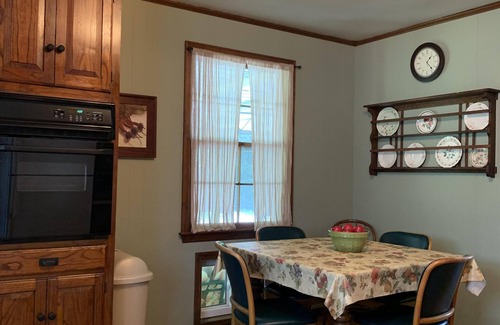 Historic Downtown Franklin House | Historic 1890's Home with Pool & Spa in Downtown Franklin