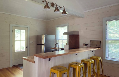Plymouth Cottage | Cozy 1897 Pond View Guest Cottage with Oceanfront Amenities