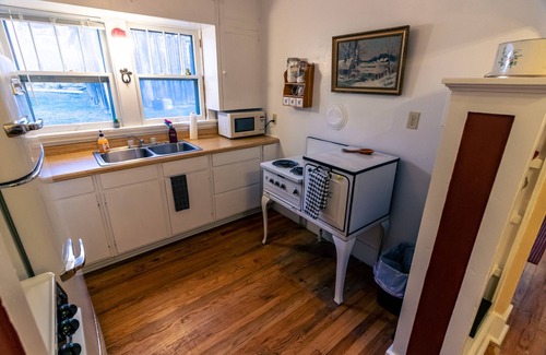 Deadwood Bed & Breakfast | Top-Rated 1899 Inn with Restaurant & Breakfast Included