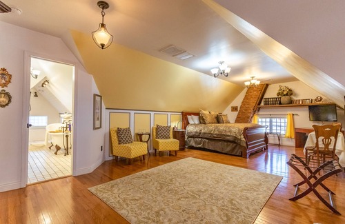 Deadwood Bed & Breakfast | Top-Rated 1899 Inn with Restaurant & Breakfast Included