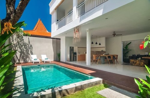 Seminyak Villa | Ideal 3BDR Villa with Ocean View, Near Seminyak Beach