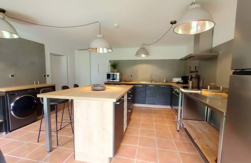 Pouldergat House | Idyllic 18th Century Barn with River, Forest & Hot Tub