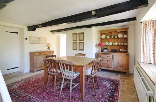Pointington House | 18th Century Cottage in Heart of Dorset