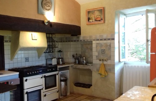 Les Vans House | Charming 18th Century Farmhouse with Pool & Spa Amenities